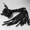 Черная кожаная плеть с розой в рукояти - 40 см.